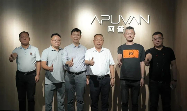 中国建材流通协会执委副会长李作奇考察阿普凡