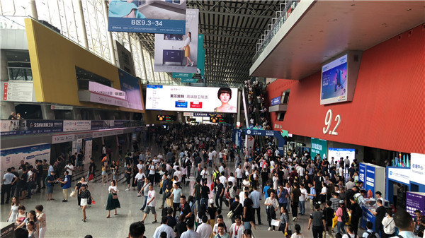 2019广州建博会今日启幕， 全卫定制成大势 