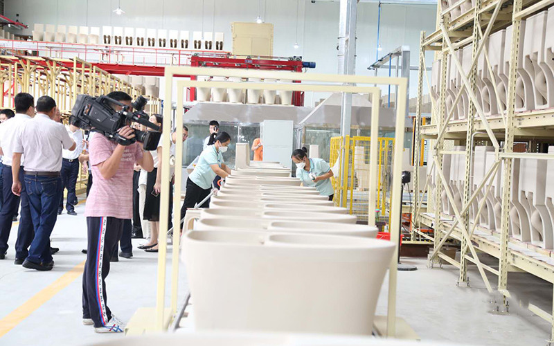 总投资8亿！帝王洁具智能卫浴工厂正式投产