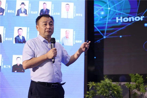 吴锡山：智能时代用智能制造实现弯道超车