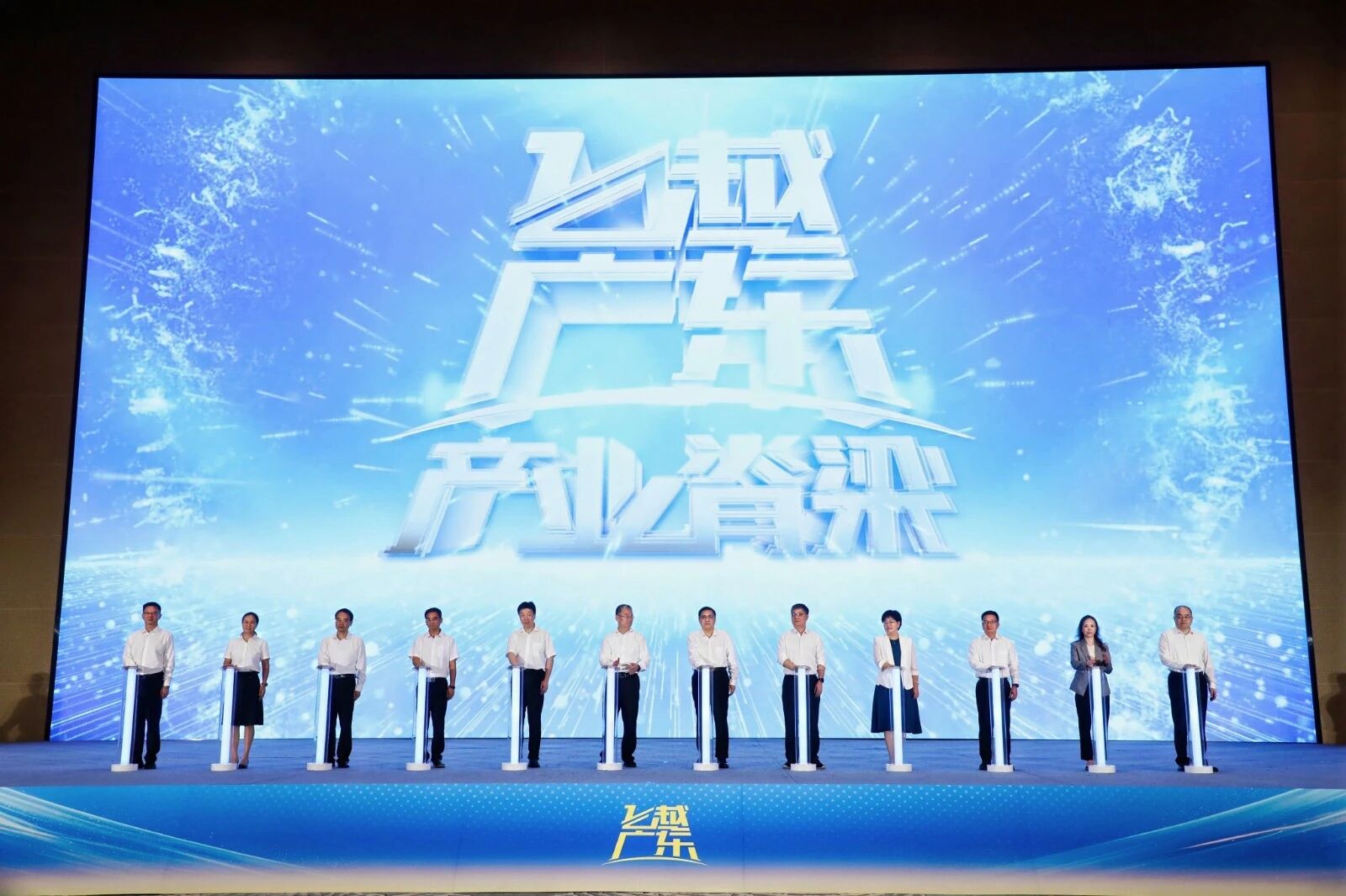 行业唯一！安彼卫浴作为潮州“四梁八柱”“优大强”企业亮相《飞越广东·产业脊梁》